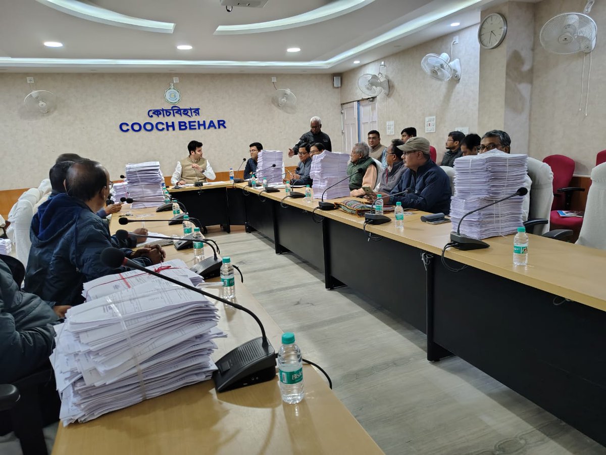 Handing over of draft Electoral Roll to representatives of political parties by DEO Cooch Behar on December 16, 2025.
#SIR
