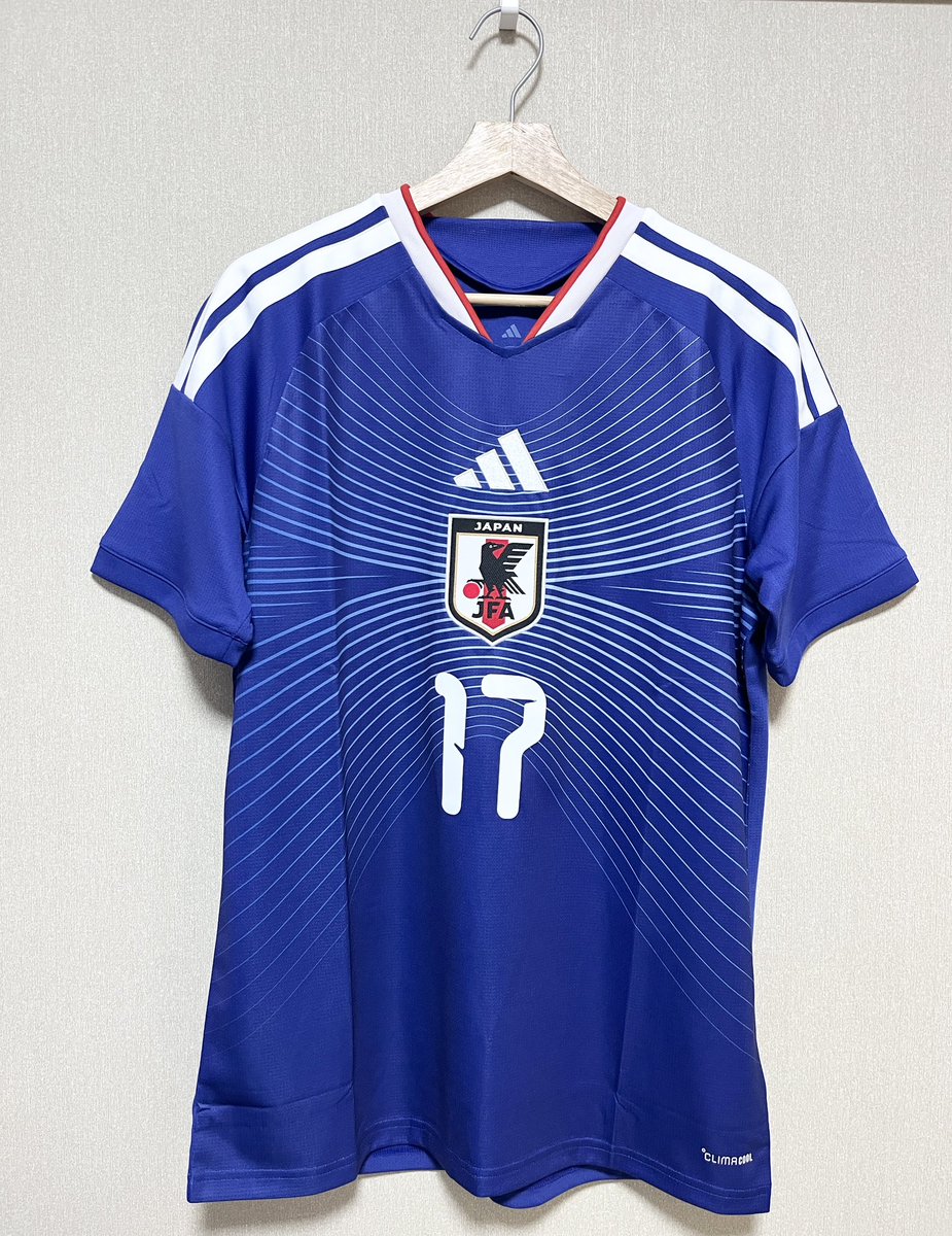 RhyerMrk's tweet photo. 届いたー！
まずは1番好きな選手から
ワールドカップ前に長袖も買います！！
 #日本代表 #サッカー日本代表 #田中碧 https://t.co/iWhW2RaKDG