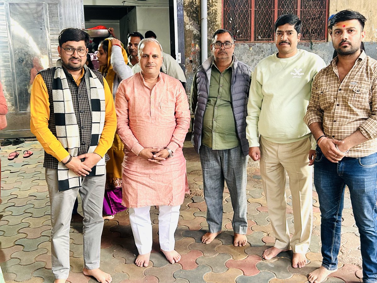 PankajKatarabjp's tweet photo. अलीगढ़( उत्तर प्रदेश) के लोकप्रिय विधायक आदरणीय श्री अनिल पाराशर जी भाई साहब के साथ मेंहदीपुर बालाजी के दर्शन कर मंगल कामना की @AnilParasharMLA @BJP4UP https://t.co/I8P8ywMHq6