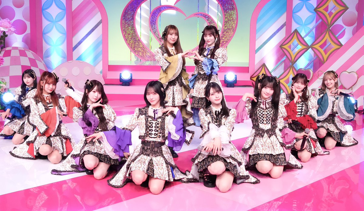 キミは＝LOVEを愛せるか!!!
本日12/16（火）26:25〜 フジテレビ（関東ローカル）

✨大賞グランプリ2025✨
今年の名シーンを表彰🏆
FODではメンバー特製鍋で忘年会❄️🍲
無敵ソングは「木漏れ日メゾフォルテ」🍂🎶

今年最後の #イコラブ愛 お見逃しなく‼️
#イコラブ #シソンヌ
fujitv.co.jp/equal-love/