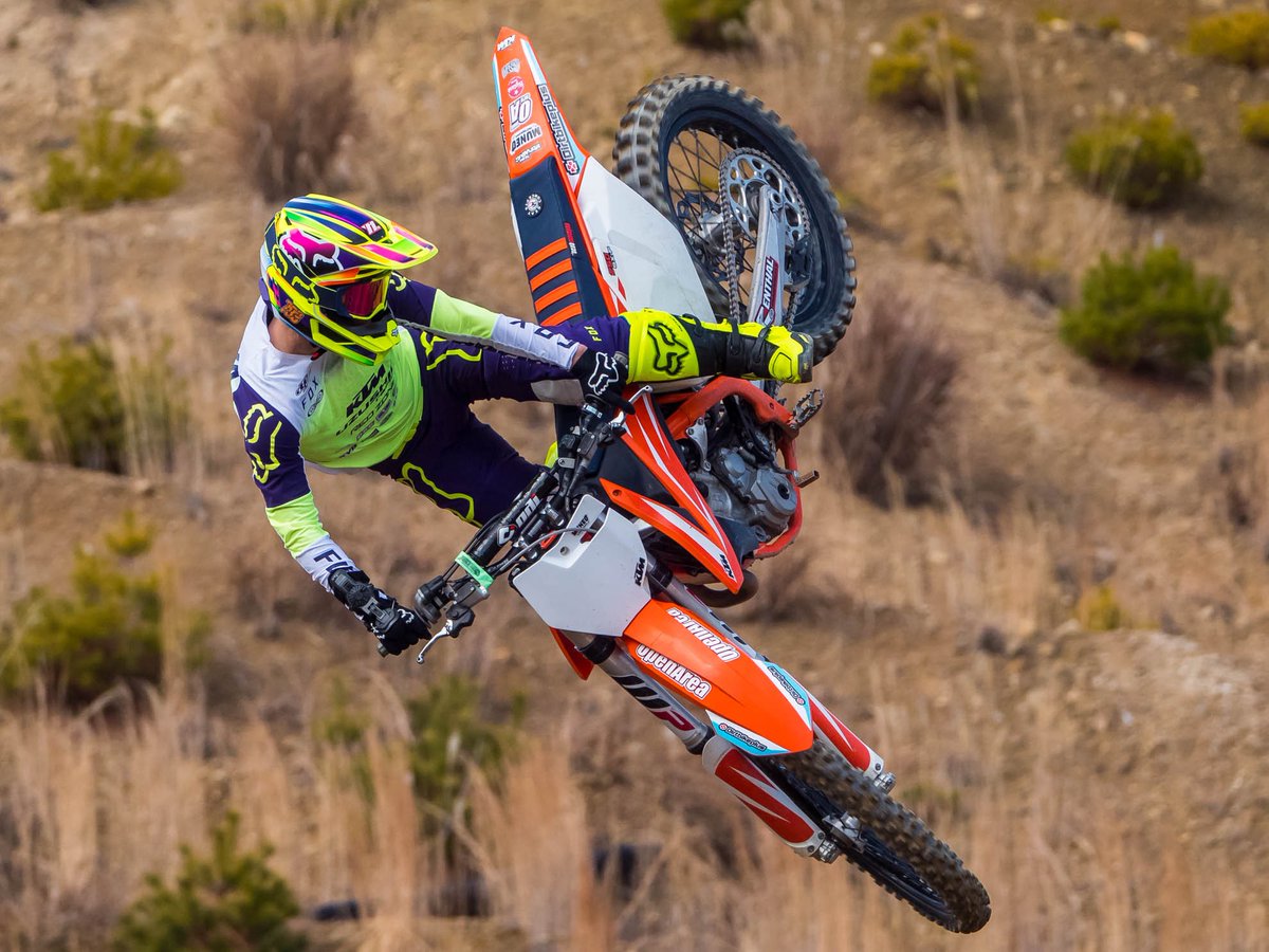 むねお tweet media