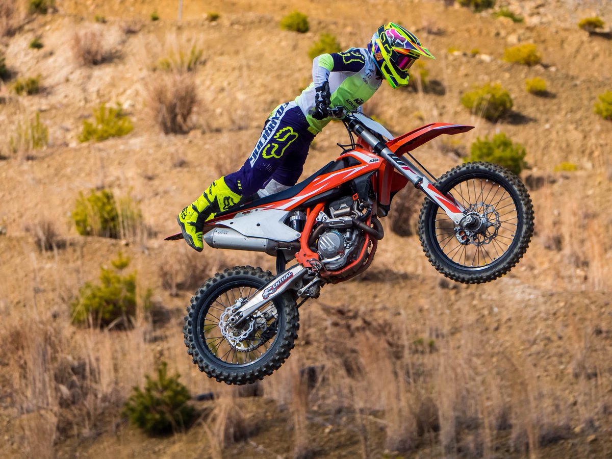 むねお tweet media