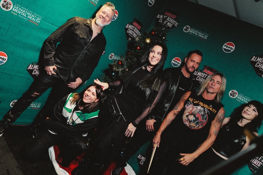 EvPhilippines's tweet image. @evanescence &amp;amp; @kflay ❤️❤️❤️ So cute