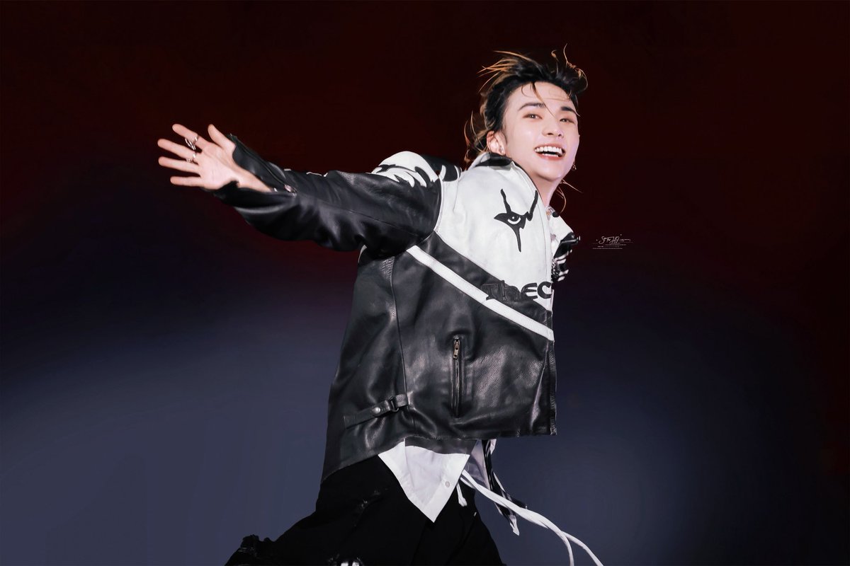 251214

#Hyunjin #현진 #黄铉辰 #ヒョンジン 
#Straykids #스트레이키즈