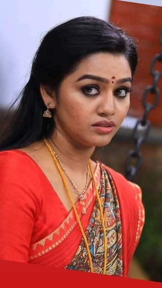 Hus : குழந்தை க்கு முத்தம் கொடுக்காதடி இனிமே...

 Wife : ஏங்க 🙄..

எவன் poooola யோ சப்பிட்டு வந்து என் குழந்தை க்கு முத்தம் கொடுப்பியா அதே வாயில...
Wife(Mind Voice) : புள்ளையே அவனோடது அவன் கஞ்சி அவன் புள்ளைக்கு ஆகாது