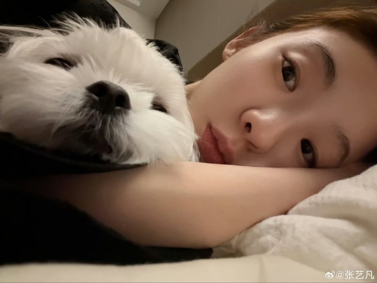 yifamn's tweet image. Let me show you how bretty my baby is.