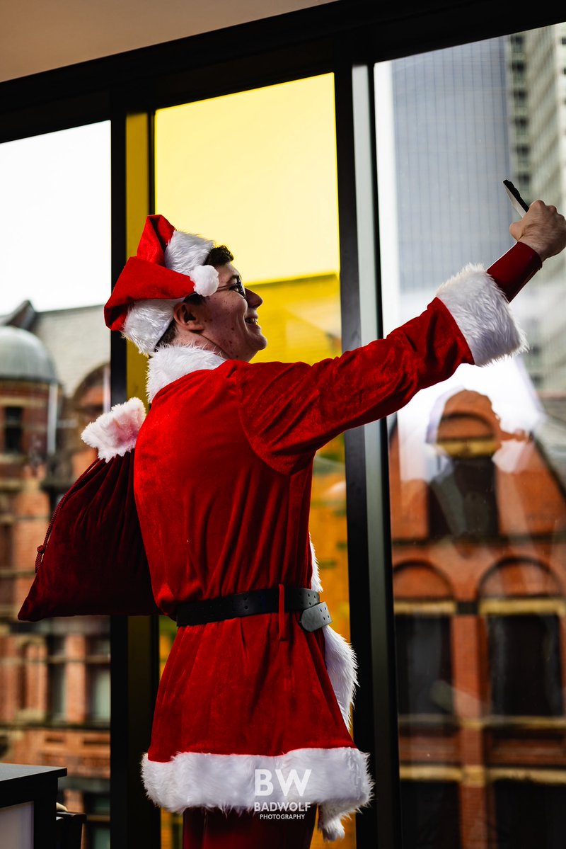 Bottomologist_'s tweet image. Guess what’s in Santa’s sack? 🧑‍🎄
📸 @BadWolfPhotos