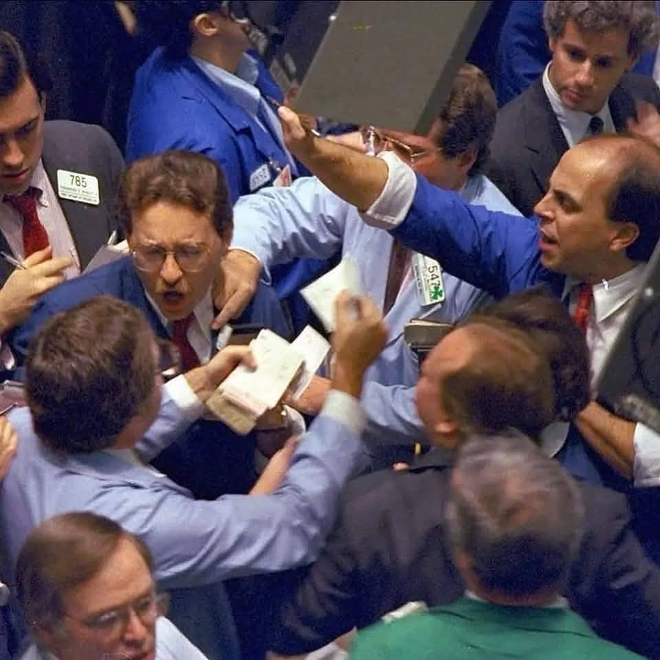CryptoNobler's tweet photo. 🚨 BREAKING

U.S. COMPANIES ARE AGGRESSIVELY SELLING JAPAN BONDS AND STOCKS AHEAD OF THE RATE HIKE.

EXPECT ANOTHER MARKET DUMP AT THE U.S. MARKET OPEN AT 9:30 AM TODAY.

PRAYING FOR OUR BAGS 🙏 https://t.co/PshWiqXZLI