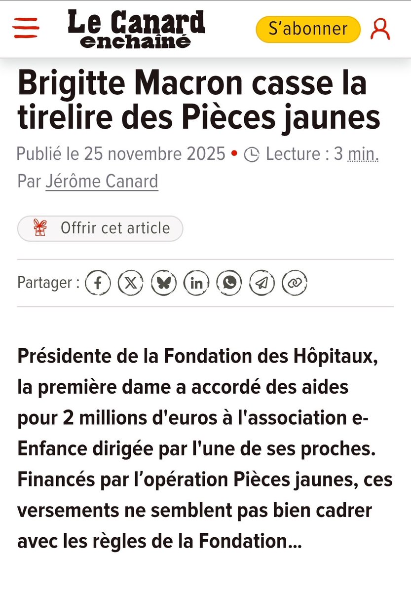 MagLiber3's tweet photo. Bravo Vincent 😉👏👏
Comme ça, c'est fait
Le scandale des pièces jaunes est
EXPOSÉ sur cnews !
Ps. Bravo au dessinateur du Canard Enchaîné....très masculin ce dessin 🤣🤣
#JMTROGNEUX
#BrigitteMacron https://t.co/msSikK1teI