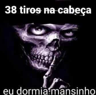 lenoncastro_'s tweet photo. dormi mal pra caralho, tenho 500 reuniões hoje e meu computador não está querendo funcionar ☺️ https://t.co/wTtlWwgz16