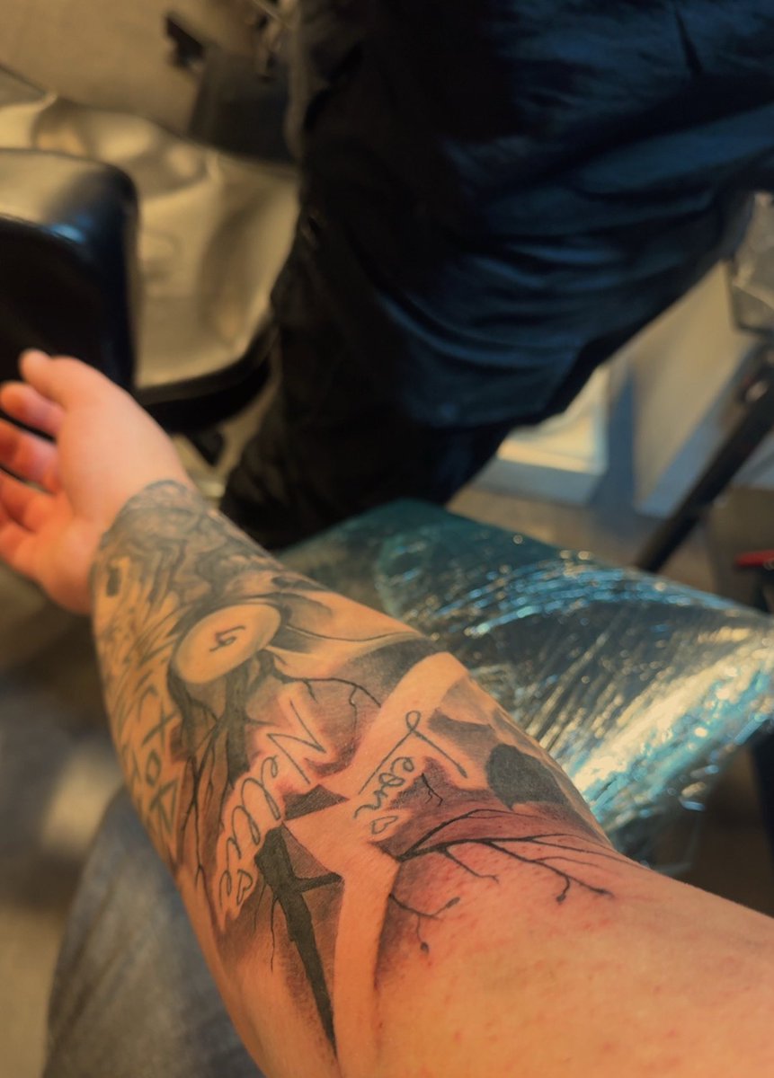 Under the needle 🪡