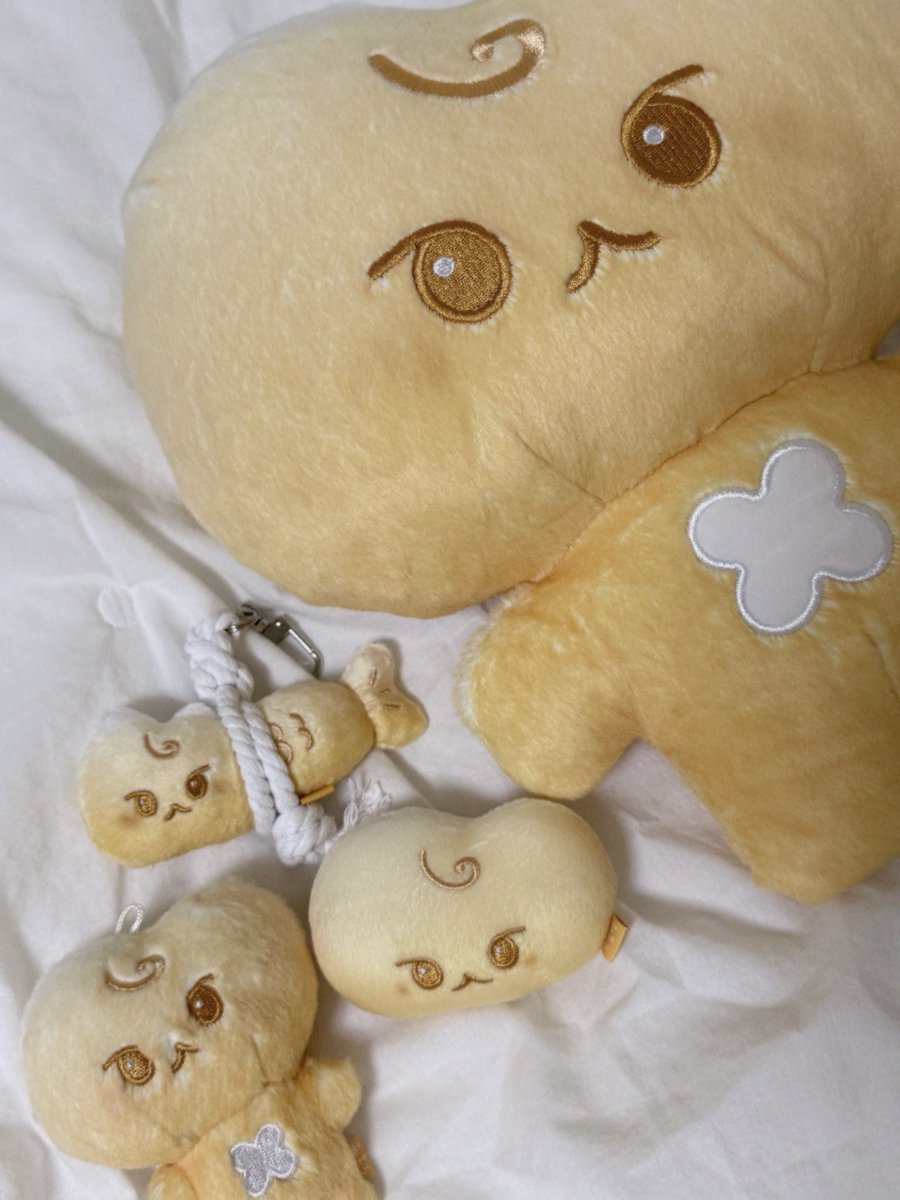 feb1boy_'s tweet photo. 빵냄새 너무난다아 ˶ˊᜊˋ˶ಣ https://t.co/Eq4fO37Nru