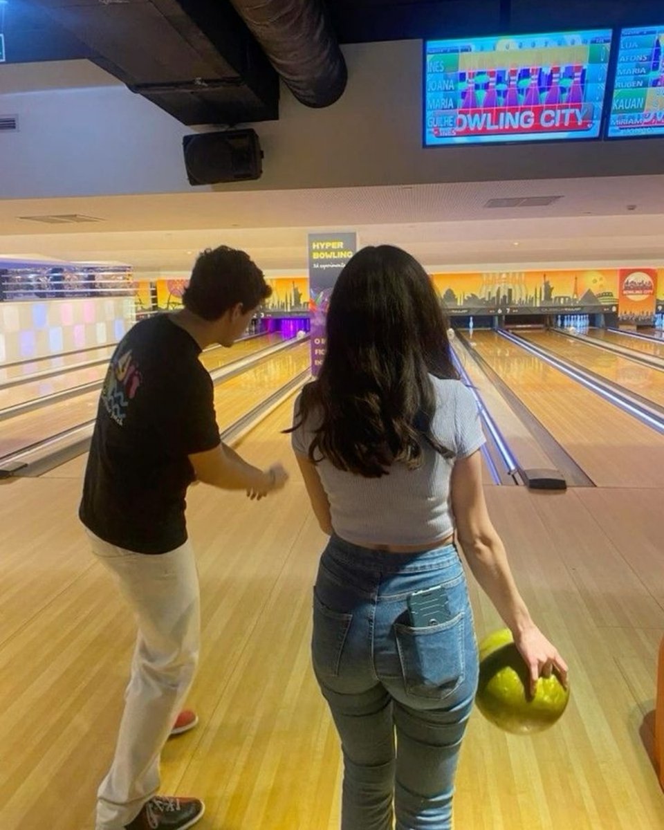 vyboutapp's tweet photo. Need a bowling companion? Join an experience or host one, the lanes are better shared.
#Vybout https://t.co/5qTXEY1I1h
