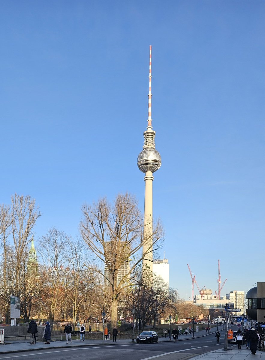 Dit is Berlin: Kirche - Riesenrad - Baustelle - Fernsehturm - Hotel - nochmal Baustelle