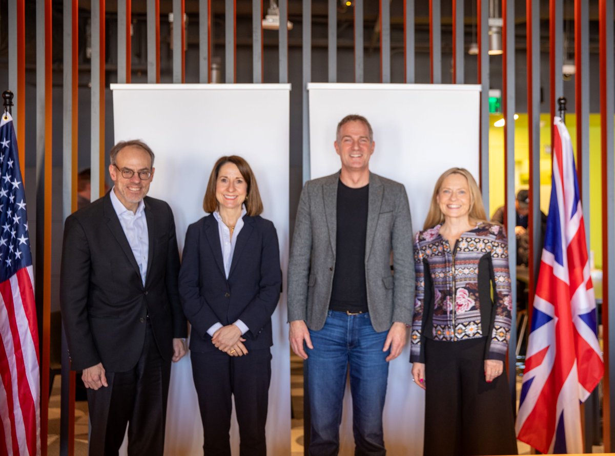 SciTechgovuk's tweet photo. Secretary of State @leicesterliz met senior leaders at @Google, @Arm, @amazon, and @Meta in the US to discuss how tech can change the way we live.
We are working with our US partners to drive forward innovation and attract investment in UK AI to bring its benefits to everyone. https://t.co/78Ml36JMQJ