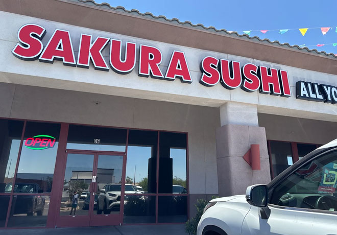 MXSW's tweet image. CLOSINGS: 🚫 All three popular East Valley locations of Sakura Sushi have closed, but the local all-you-can-eat chain has not announced why or even whether the closures are permanent. mouthbysouthwest.com/2025/12/16/3-s…
