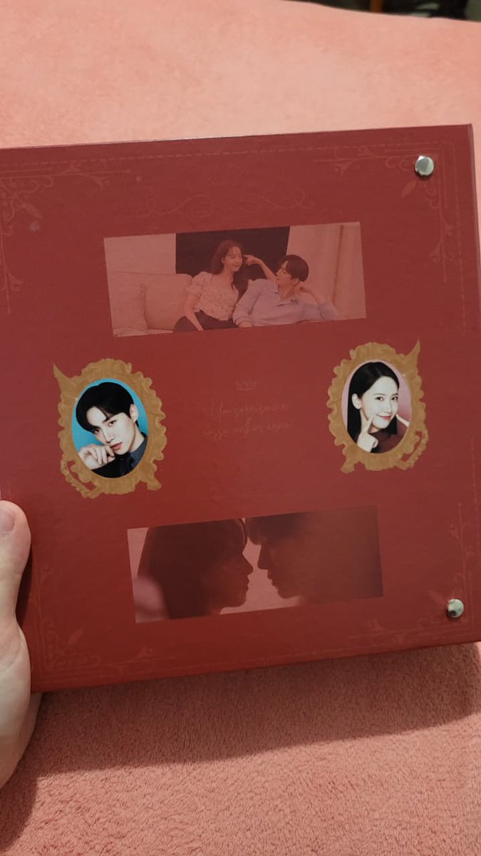 seulrenelips's tweet image. - #Feedback mais que positivo para @jhoperkve por fazer esse binder lindíssimo que encomendei de presente pra uma amiga há um tempinho atrás. O designer perfeito foi feito pela @Seulberry_ que fez além do que imaginei!! 🥹❤️‍🩹