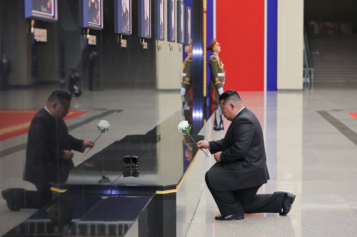 🔻🇰🇵KCNA：🇰🇵赴海外作战区的朝鲜第 528 工兵团从库尔斯克回国，举行了盛大迎接仪式。