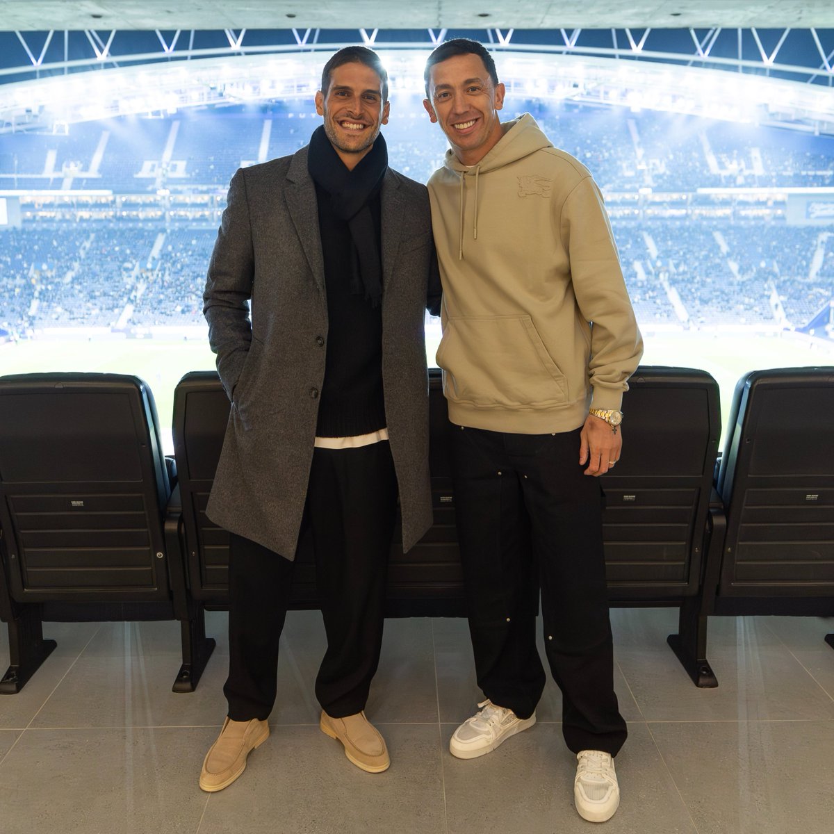Casa é casa 🐉 Bem-vindos de volta ao Dragão, Gonçalo Paciência e Marchesín 💙🤍