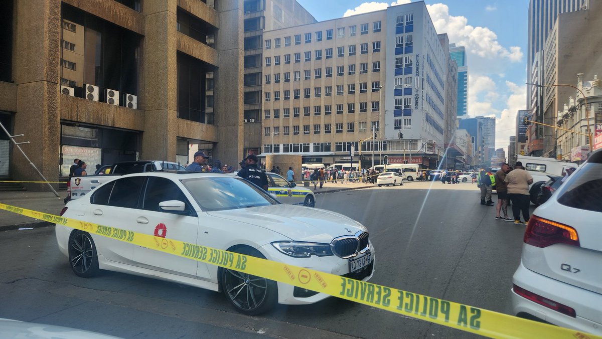 NDABANEWS: BREAKING - POPULAR DJ WARRAS SHOT DEAD OUTSIDE CARLTON CENTRE  JOHANNESBURG CBD - It has been officially confirmed that the popular South  African DJ Warras has been shot and killed outside