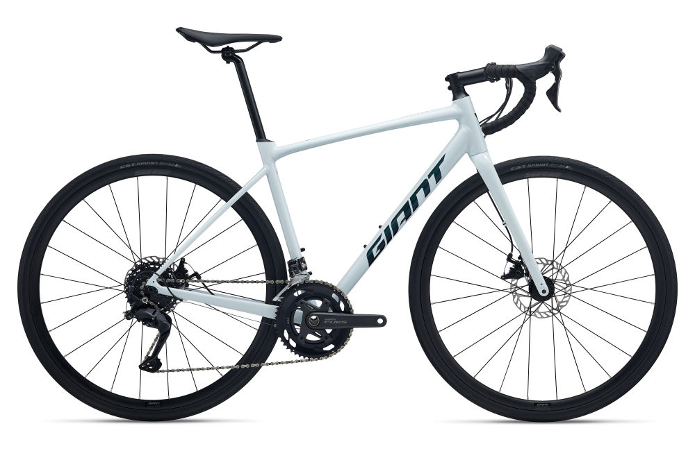 SPCycles's tweet photo. NEW IN STOCK TODAY - Giant Contend AR3.

From smooth pavement to bumpy back roads, this ultra-capable road bike has built-in compliance and high-volume (Max 38mm) tyres, so you can ride any road with confidence and control.

Drop by and take a look. https://t.co/D6BIHshAXj