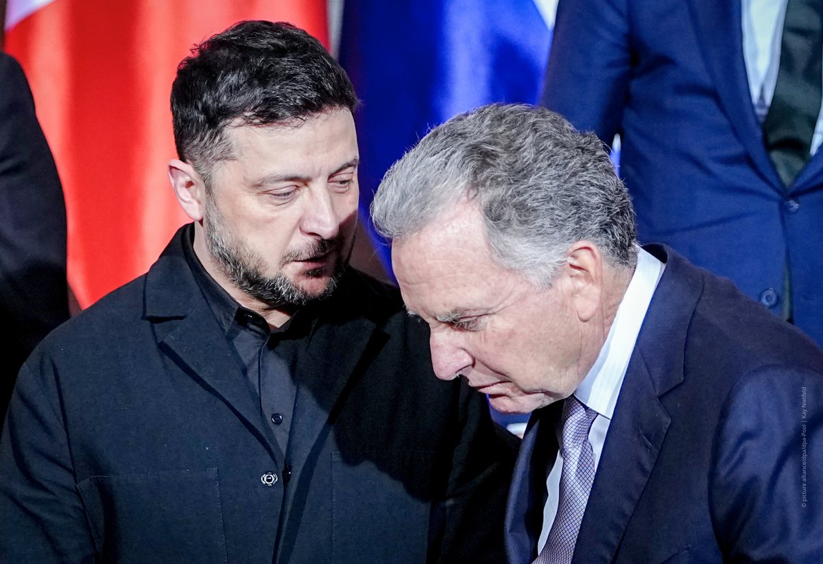 Берлін ці дні був центром дипломатії на шляху до гідного миру в 🇺🇦. Уперше від повномасштабного вторгнення Росії є реальний шанс на припинення вогню, – <a href="/bundeskanzler/">Bundeskanzler Friedrich Merz</a> 🇩🇪. Безпека і суверенітет 🇺🇦 ключові для безпеки Європи й НАТО.

Тепер Росія має довести готовність до миру.