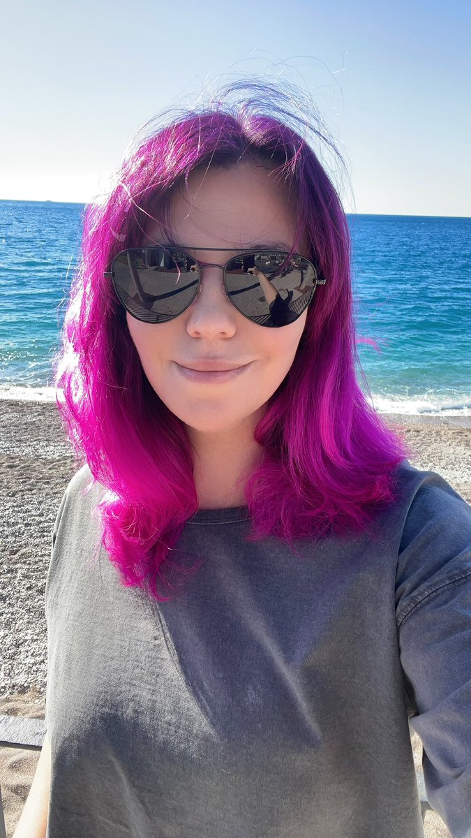 Feel pretty today 💜

(пытаюсь разогнать ужас от приближающегося сорокалетия)