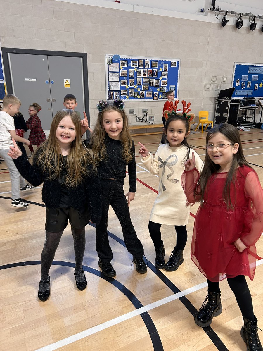 P2/3 Mrs Alexander tweet media