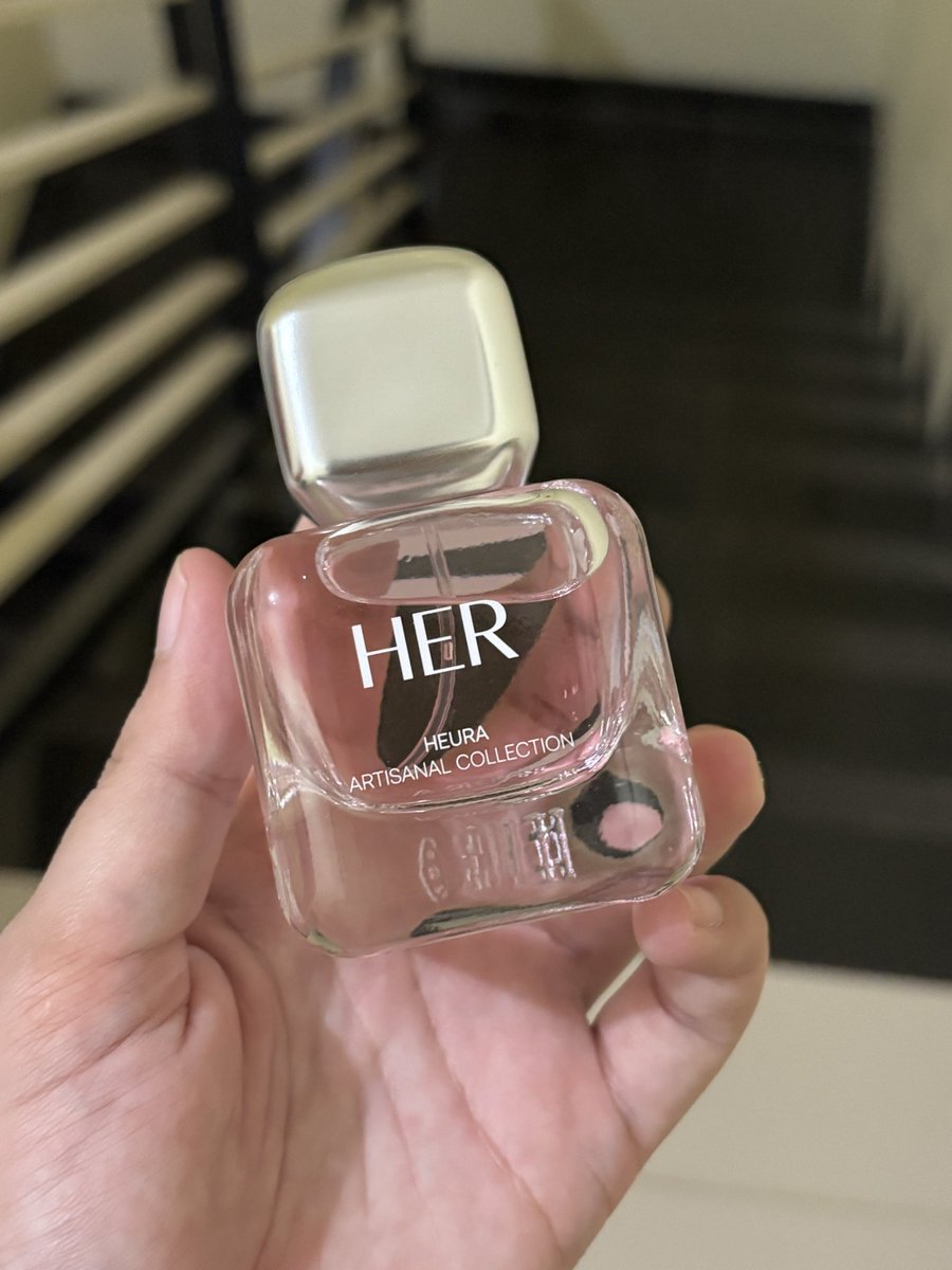romapntis's tweet photo. here is the pretty perfume for pretty girlies🎀 https://t.co/R3KpOZ95pe