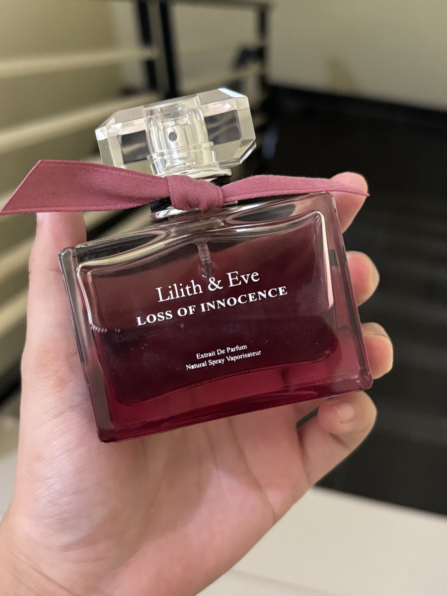 romapntis's tweet photo. here is the pretty perfume for pretty girlies🎀 https://t.co/R3KpOZ95pe