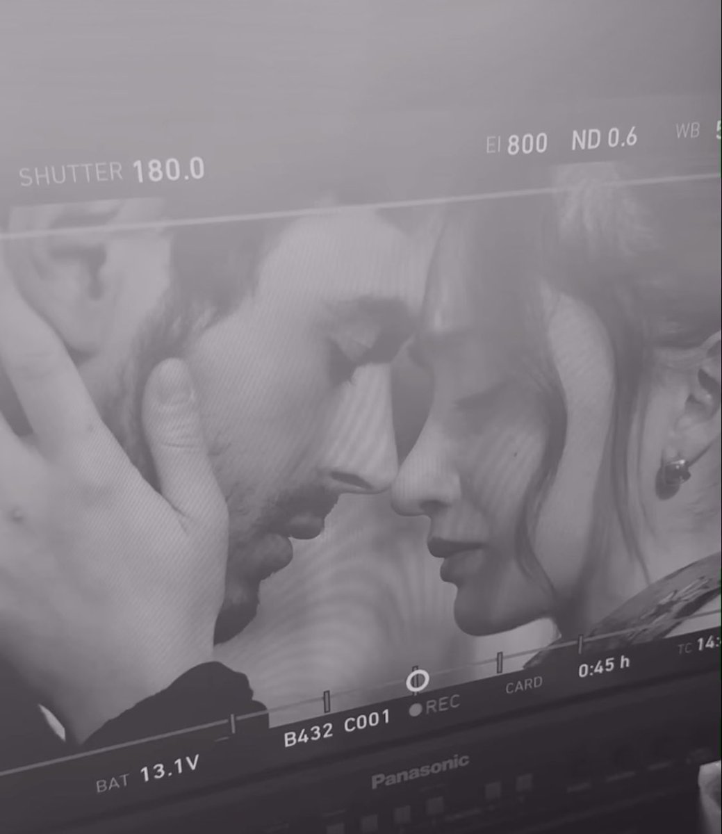 mercan comforting ateş during a moment of emotional turmoil and being the solace he needs 🥺 i can’t wait to watch this scene ♥️

 #arafta • #merteş