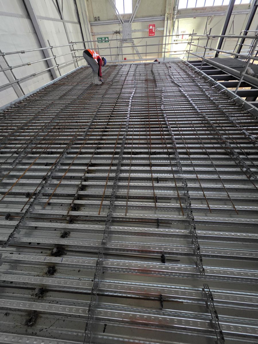 Contechfloors's tweet photo. MOD Office floor being prepped ready for concreting. https://t.co/pdp8qZSzP6