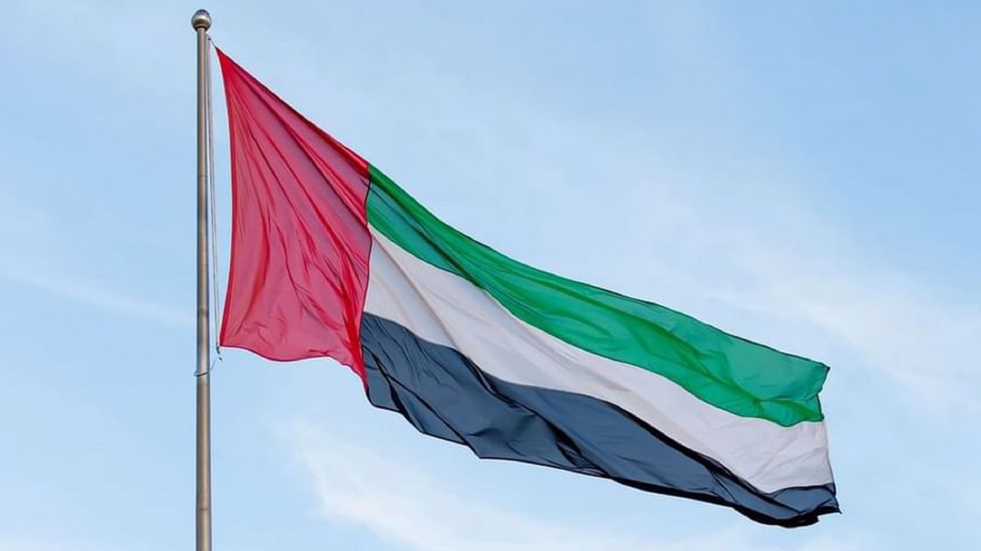 حكام الإمارات يهنئون حمد بن عيسى بذكرى #اليوم_الوطني_البحريني 