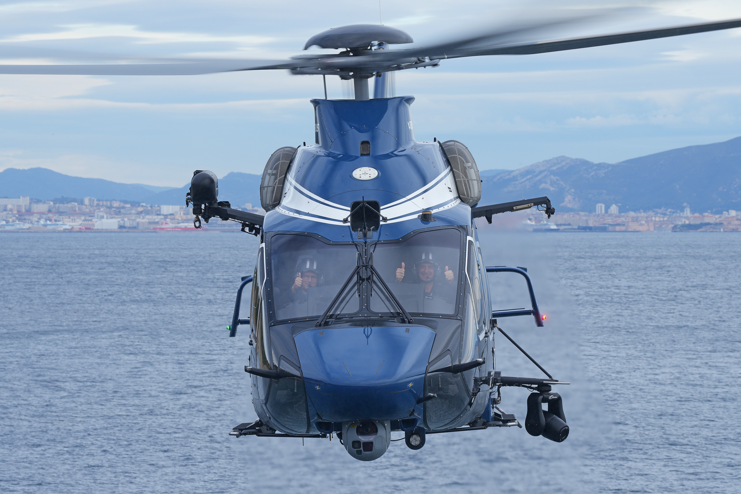 G8Su4n-XYAca5Vw?format=jpg&name=4096x409