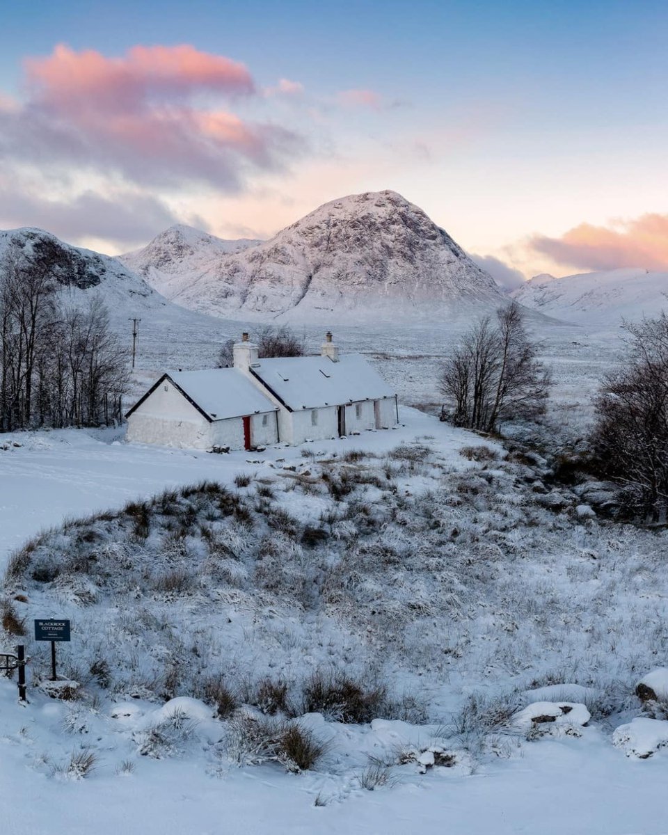 visualsofearth1's tweet image. Blackrock Cottage, Glencoe