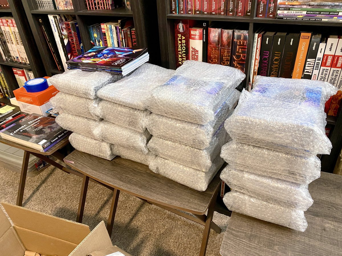 apxcity's tweet photo. Thanks to everyone who supported APX Vol. 1! We received the books from our printer over the weekend and started the fulfillment process.
More info:
https://t.co/CizuxU0XtK
#apxcomic #indiecomics #scifi #scifiart #kickstartercomics #comics #graphicnovels https://t.co/feaecoJcRy