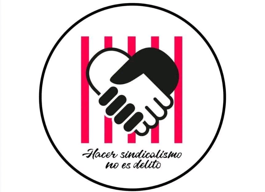 <a href="/6delaSuiza/">6 de la Suiza</a> LIBERTAD! Hoy en #Valladolid reclamando ante las instituciones que las promesas del gobierno sobre la excarcelación de las #6delaSuiza  no queden en papel de propaganda mojado.

¡Si hacer 1 piquete es delito tendrán cien mas!

¡Basta de impunidad para los empresaurios