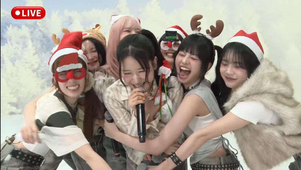 u__111__'s tweet photo. 常に様子のおかしい(褒めてるwww)
2周年記念ライブで最高でしたwwwwww
この子たちの笑顔と幸せは
YOU:MEがなんとしてでも守る！！！！
って改めて思ったよ🥹🥹🥹🥹🥹
ME:I結成2周年本当におめでとう！！
3年目もいっぱい色んな景色見ようね🥹

#祝ME_I結成2周年記念YouTube配信
#ME_I #ME_I_結成2周年 https://t.co/ZdOFKpo2mR
