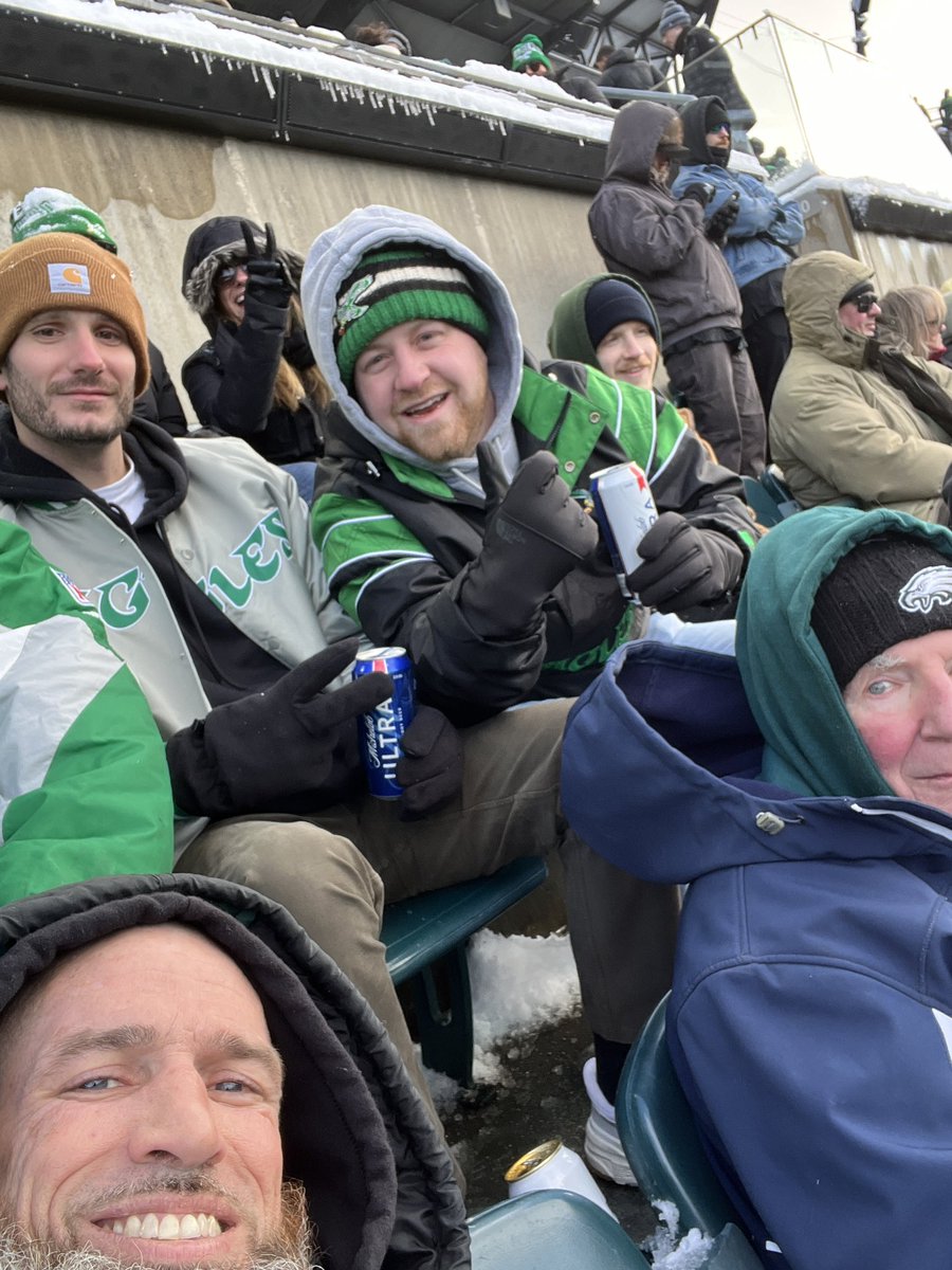 Pregame with <a href="/asalciunas975/">Andrew Salciunas</a> &amp; game with B Gunn! 🦅🦅🦅
Awesome day and much needed win by the Birds