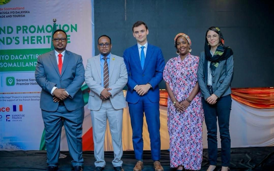 France in Somalia tweet media