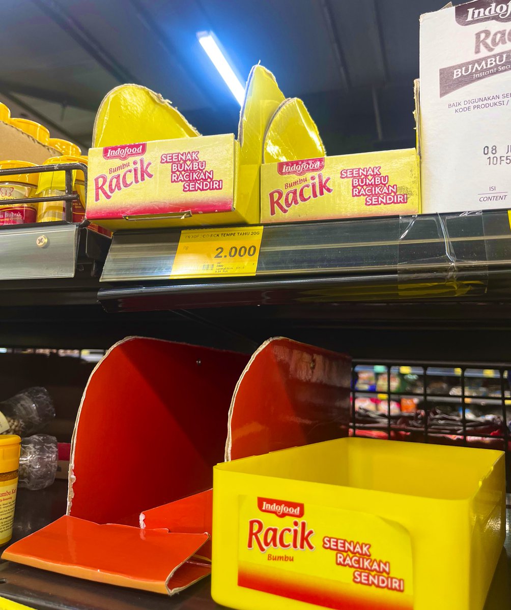 txtdrkuliner's tweet image. What’s your mini heart attack moment?

Me: BUMBU RACIK GORENG PADA HABIS 😭😭😭😭😭😭