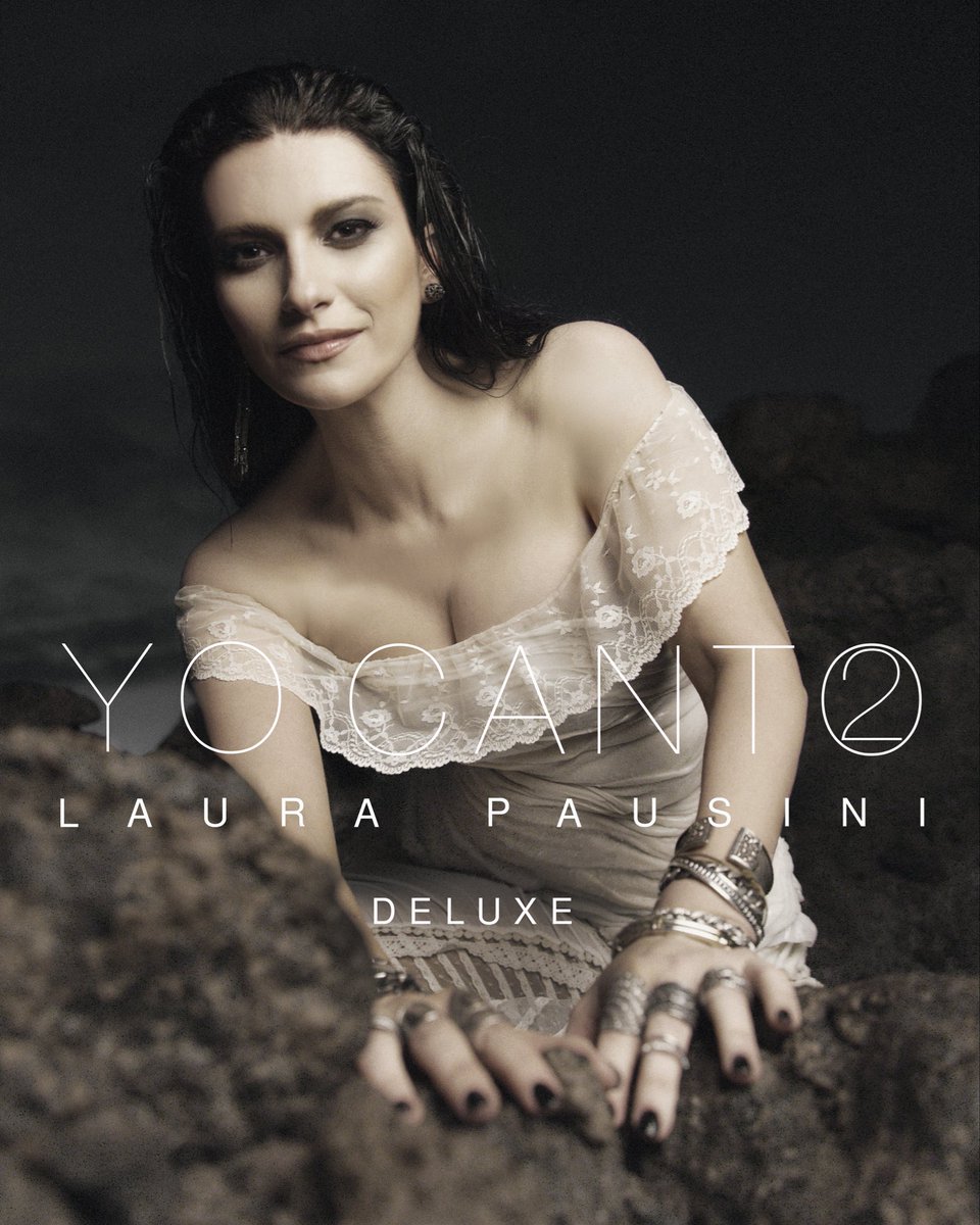 LauraPausini's tweet photo. YO CANTO 2 OUT 13.03.26 🗡️
PRE-ORDER FROM 18.12.25 BEFORE MIDNIGHT: https://t.co/jgUQigMtFJ

1 OYE MI CANTO con … (Gloria Estefan - CUBA/USA - 1989)
2 HIJO DE LA LUNA (Mecano - ESPAÑA - 1986)
3 MI HISTORIA ENTRE TUS DEDOS (Gianluca Grignani - ITALIA - 1995)
4 HASTA LA RAÍZ (Natalia Lafourcade  - MÉXICO - 2015)
5 BACHATA ROSA (Juan Luis Guerra - SANTO DOMINGO - 1990)
6 GRACIAS A LA VIDA con … (Violeta Parra - CHILE - 1966)
7 MARIPOSA TECKNICOLOR (Fito Páez - ARGENTINA - 1994)
8 PAUSA con … (Izal - ESPAÑA - 2018)
9 ANTOLOGÍA (Shakira - COLOMBIA - 1995)
10  ¿PORQUÉ TE VAS? (Jeanette - ESPAÑA - 1974)
11 CUANDO NADIE ME VE (Alejandro Sanz - ESPAÑA - 2000)
12 ESO Y MÁS con Yami Safdie (Joan Sebastian - MÉXICO - 2006)
13 HOY (Gian Marco - PERÚ - 2003)
14 EL TALISMÁN (Rosana - ESPAÑA - 1996)
15 TURISTA (Bad Bunny - PUERTO RICO - 2025)
16 LIVIN’ LA VIDA LOCA (SPANGLISH VERSION) (Ricky Martin - PUERTO RICO - 1999)
17 CUANDO NACEN AMORES con … (Ricardo Montaner - VENEZUELA - 1992)
18 EL PATIO (Pablo López - ESPAÑA - 2017)

🗡️ DELUXE

19 NO SOY UNA SEÑORA (María José - MÉXICO - 2009)
20 ENTRE SOBRAS Y SOBRAS ME FALTAS (Antonio Orozco - ESPAÑA - 2020)
21 CUANDO NACEN AMORES (solo version) (Ricardo Montaner - VENEZUELA - 1992)
