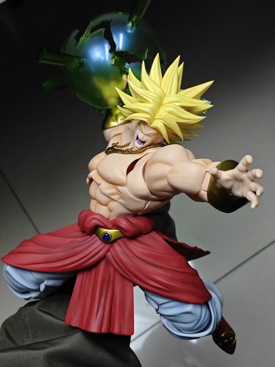 現時点で自分の中でNo.１のブローリー可動フィギュアだわこれ🔥