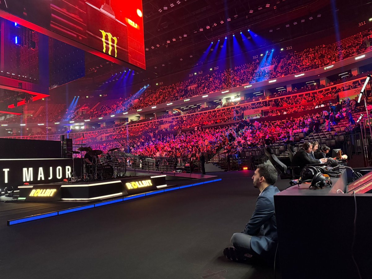 Epuisé après ces 3 semaines de Major, mais très fier de ce qui a été accompli sur <a href="/CroissantStrike/">Croissant Strike</a> avec toute la team. 🥐

Merci à vous, les viewers, sans vous rien de tout ça n'est possible, et tous ceux qu'on a croisé sur place, merci pour vos mots gentils. On essaye petit à