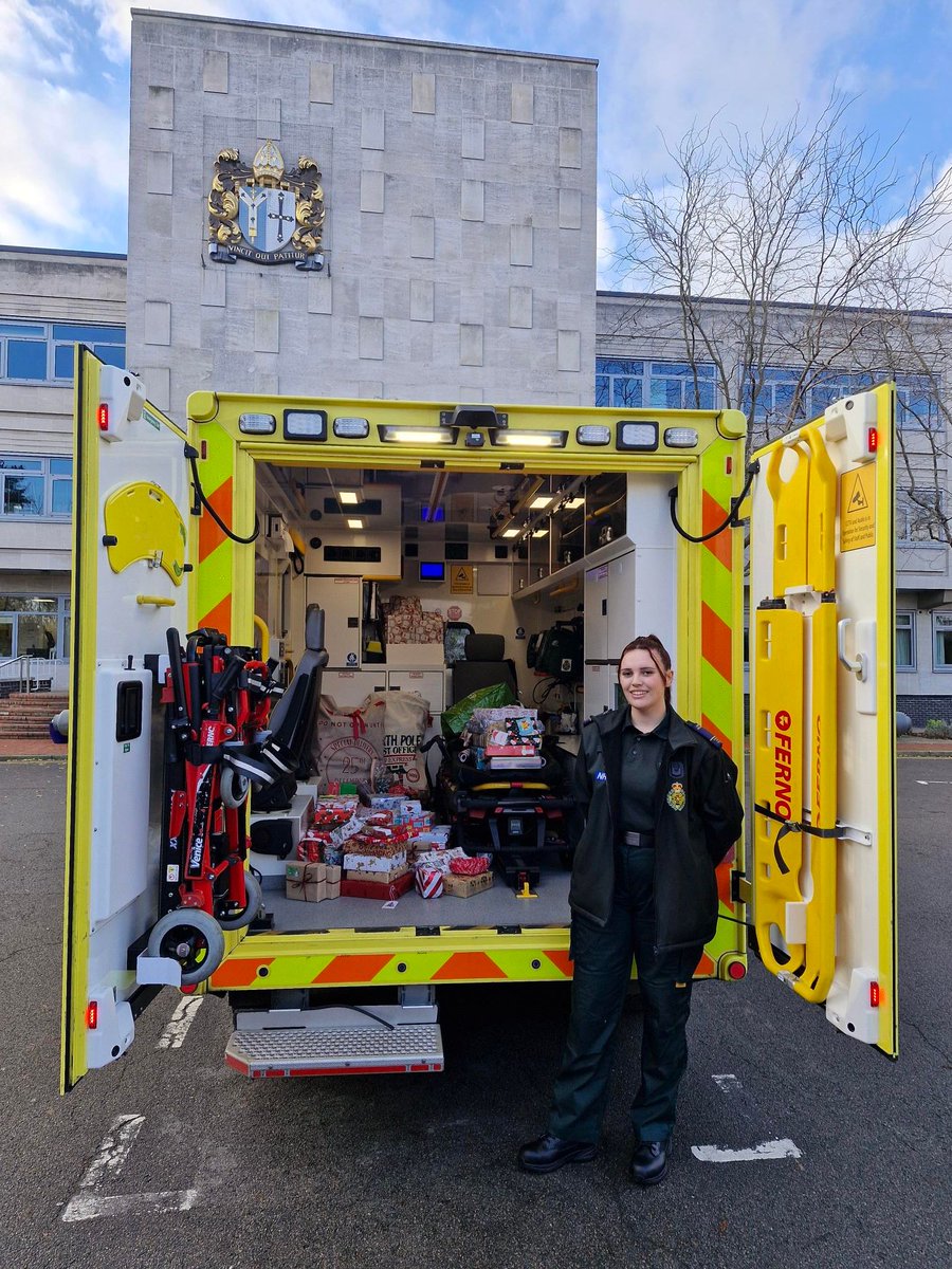 TrinityCroydon's tweet photo. Thank you to the Trinity Community for your incredible generosity. This week, an ambulance collected hundreds of donated gifts for the London Ambulance Service Christmas Appeal. 🎄💙

#TrinityCommunity  #LondonAmbulanceService #TrinitySchool @Ldn_Ambulance https://t.co/VzKHJGvt8A