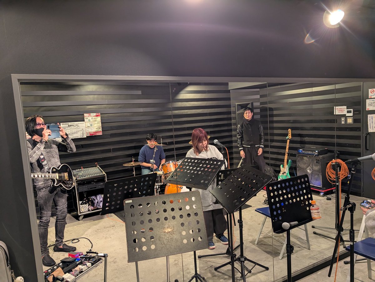 tomoshimura's tweet image. 日曜の午後の風景☺️🌟
何かが始まるのかなぁ🤔✨