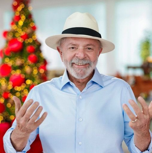 DepClodoaldoM's tweet photo. HISTÓRICO! Com o país em pleno emprego, a ceia de Natal vai chegar mais barata e mais sofisticada à mesa do povo brasileiro, afirma o jornal O Globo. Resultado do governo do presidente Lula, que recolocou a economia a serviço do povo e devolveu dignidade às famílias brasileiras. https://t.co/n6ibDQjfaN