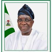 hadesirey's tweet photo. OKE-OGUN L'OKAN AGENDA 2027:
Another 2027 Gubernatorial hopeful from the REAL OKE-OGUN REGION. He is well intentioned and ready to serve.
His Excellency Engr. Rauf Olaniyan, former Deputy Governor of Oyo State.
#Oyostate #Okeogun #Governor
Gomina Oyo Àwa Lokàn(GOAL)! https://t.co/FdCPAGIL5k