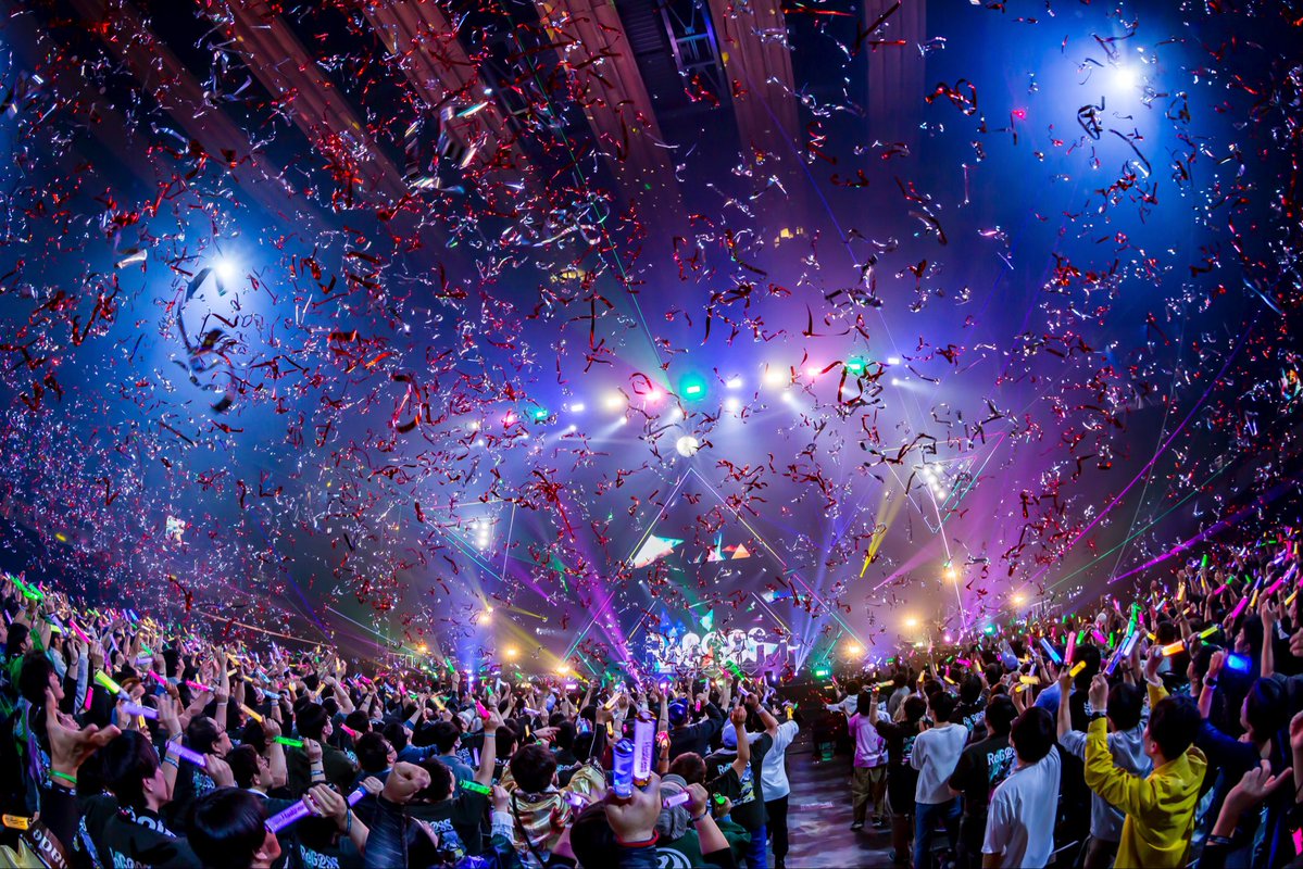 otonosekanade's tweet image. #ReGLOSS_1stLive

本当にありがとうございました！

最高に楽しかった！！！(本当に本当に！！！)

みんなの笑顔でとってもエネルギーを貰いました、本当にありがとう…😭💓

まだまだ歌って踊りたい！！
奏はやる気に満ち溢れてる！！！
これからもReGLOSS頑張っていくぞー！！！ついてこいよな！！