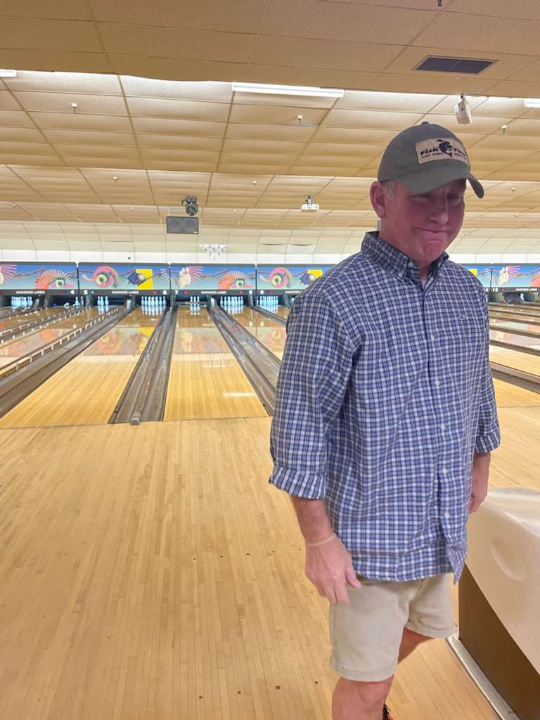 rollinghillsrc's tweet photo. RHRC clients during bowling @rollinghillsrc 🎳 #sparetime #bowling #rhrc https://t.co/wmQnC5Jj0Z